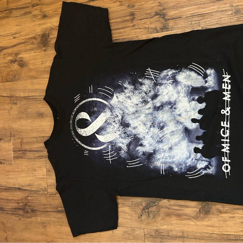 Bay Island Black and White Graphic Tee